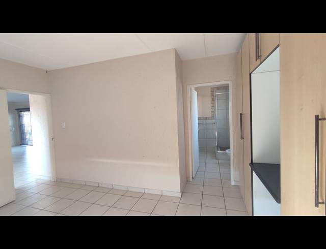 2 BEDROOM FLAT FOR SALE IN THREE RIVERS